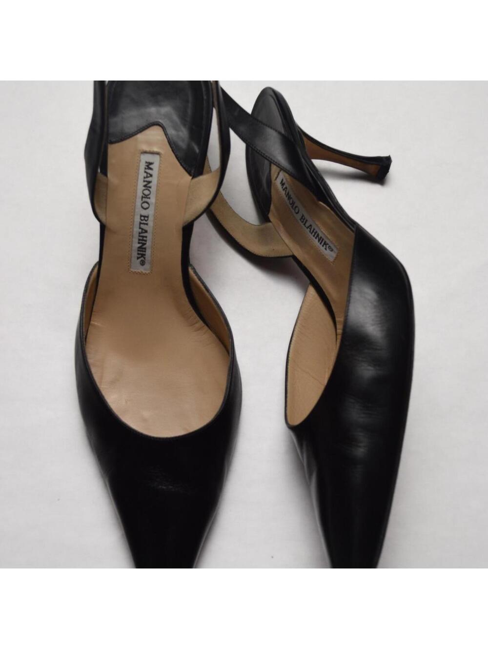 Manolo Blahnik Carolyne Leather Stiletto Kitten Heel